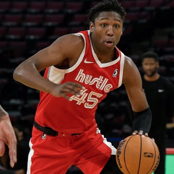 Memphis Hustle PF G.G Jackson drives to the baseline in his G-League Debut (10th Nov., 2023)